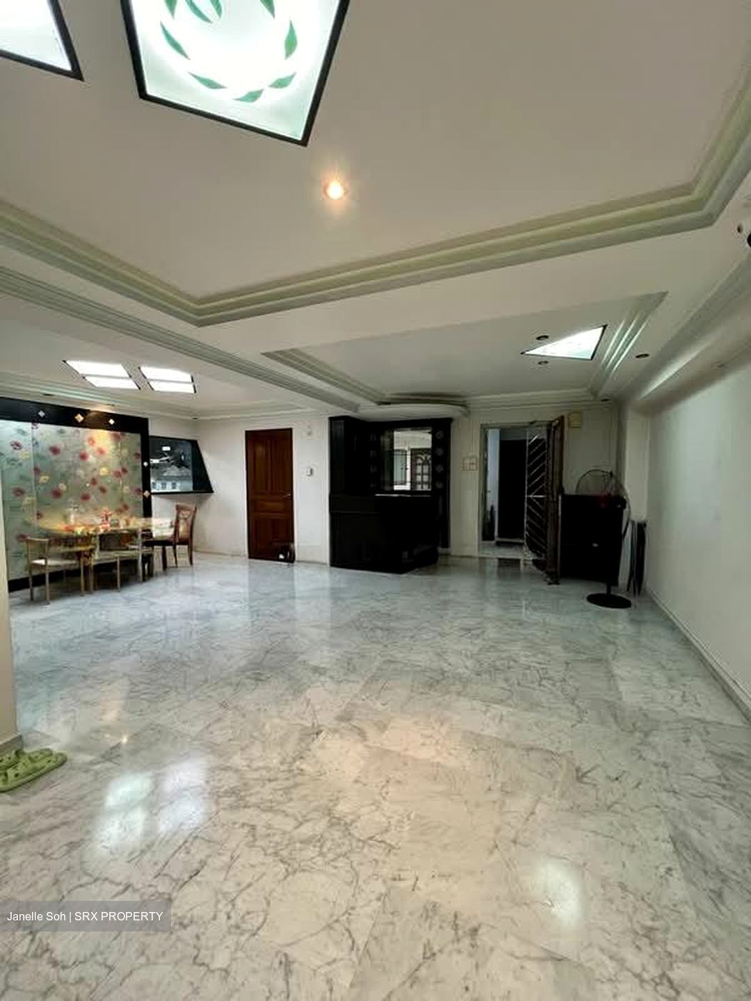 Blk 842 Jurong West Street 81 (Jurong West), HDB Executive #549405871